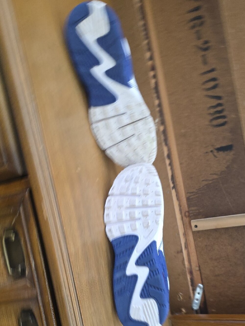 Nike Men's White & Blue Air Max Lifestyle Sneakers - Picture 7 of 11
